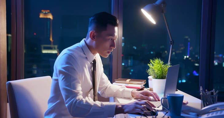 36協定を届出していても違法な残業（時間外労働）になる4つのケース