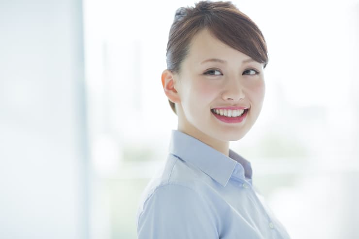 アウトソーシングと人材派遣の違いとは？違いと適した活用シーンを解説