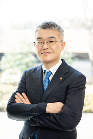 岡 佳伸（特定社会保険労務士、キャリアコンサルタント）
