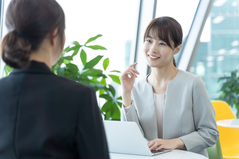 採用面接の質問で人材を見極める 面接官の役割と質問例を紹介 人材派遣 人材紹介のマンパワーグループ