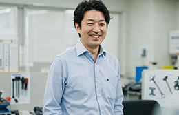 40代　製造部門マネージャー）